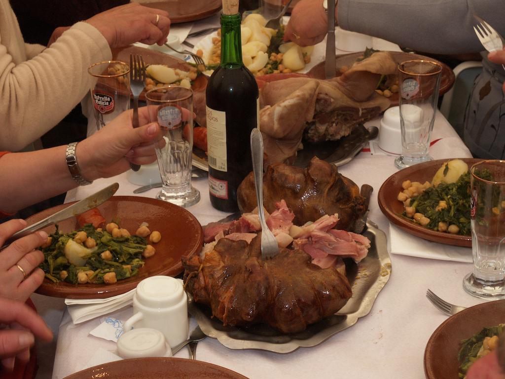 A Fonsagrada Pension Casa Manolo מראה חיצוני תמונה